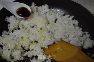 虾仁炒饭的做法步骤:8