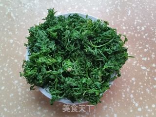 荠菜千层肉饼的做法步骤:2