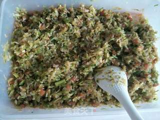 白萝卜粉条肉包子的做法步骤:5