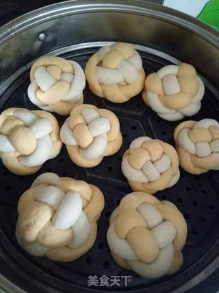 绣球馒头的做法步骤:9