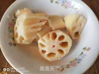 莲藕棒骨汤的做法步骤:4