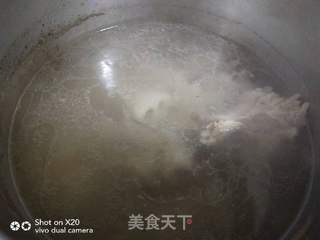 莲藕棒骨汤的做法步骤:6
