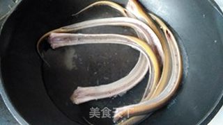红烧黄鳝的做法步骤:2