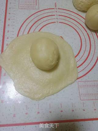 奶酪火腿肠酥的做法步骤:5
