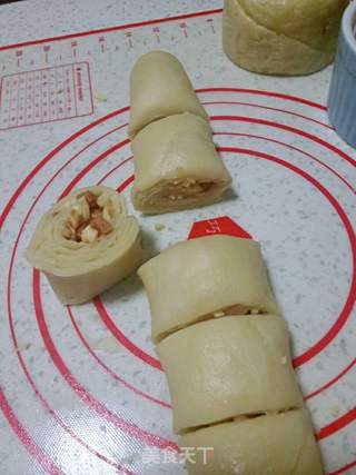 奶酪火腿肠酥的做法步骤:18