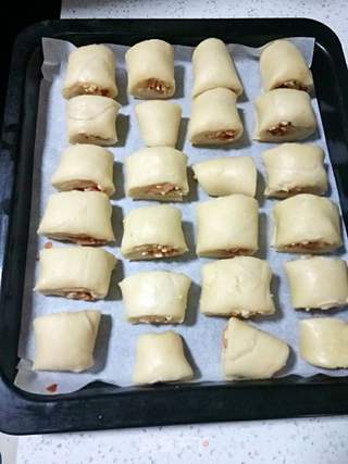 奶酪火腿肠酥的做法步骤:21