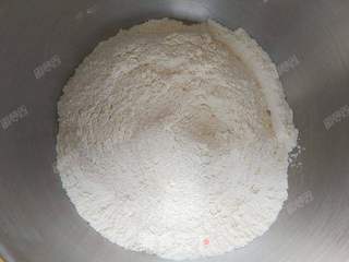 网纹果酱夹心面包的做法步骤:2
