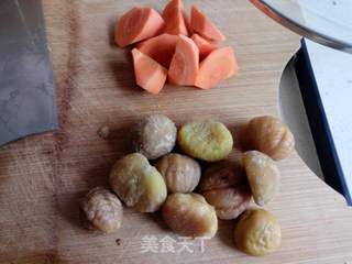 栗子焖鸡翅的做法步骤:5