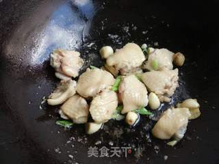 栗子焖鸡翅的做法步骤:7