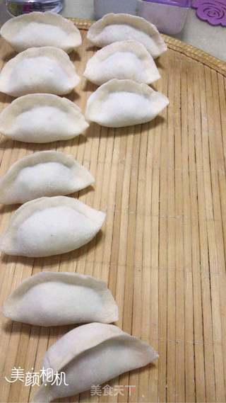 肉三鲜水饺的做法步骤:6