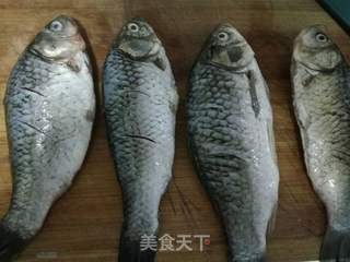 酱焖鲫鱼的做法步骤:3