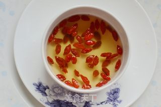 莲藕玉米大骨汤的做法步骤:7