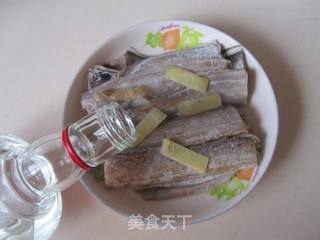 五香带鱼的做法步骤:2