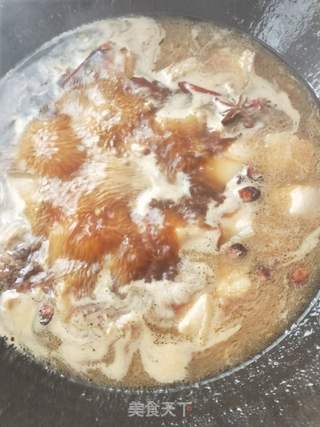 酸菜五花肉炖粉条的做法步骤:9