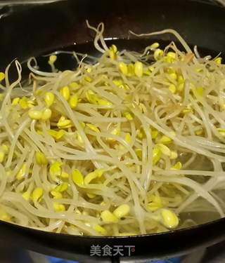 韩式拌黄豆芽的做法步骤:2