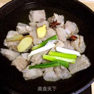 韩式排骨土豆汤的做法步骤:3
