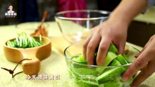 黄瓜韭菜泡菜的做法步骤:5