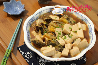 豆腐炖黄骨鱼的做法步骤:9
