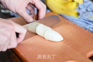 喝了香蕉奶昔,从此以后爱上牛奶的做法步骤:2