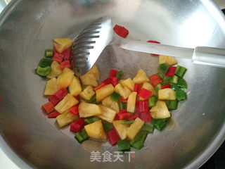菠萝咕噜肉的做法步骤:8
