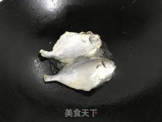 蒜香鲳鱼的做法步骤：6