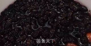 女人排毒养颜的桑葚酵素果汁的做法步骤：2