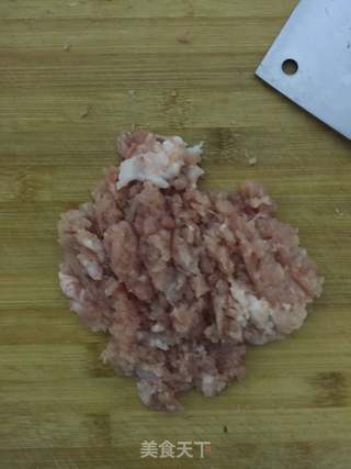 猪肉香菇大汤圆的做法步骤：2