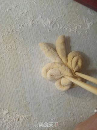 蝴蝶南瓜馒头的做法步骤:9