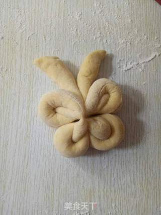 蝴蝶南瓜馒头的做法步骤:10