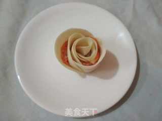 一朵玫瑰花饺的做法步骤:7