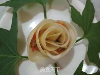 一朵玫瑰花饺的做法步骤:10