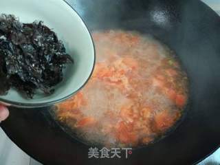 西红柿紫菜蛋花汤的做法步骤:8