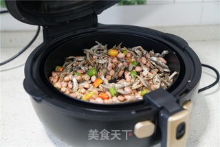 椒盐小鱼花生的做法步骤:4