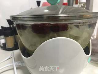 银耳莲子枸杞桂圆大枣羹的做法步骤:4