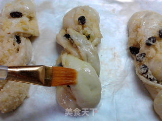 椰蓉提子面包的做法步骤:25