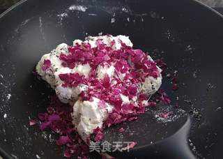海盐玫瑰牛轧糖的做法步骤:7
