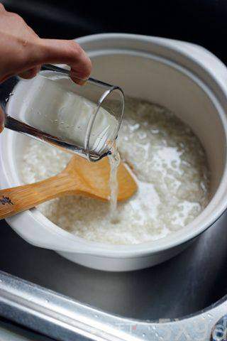 【照烧鸡腿饭】用心煮好饭的做法步骤:5