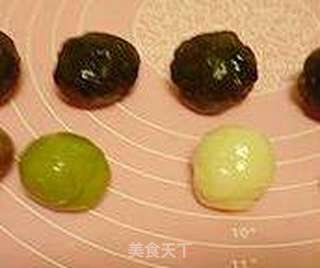 四色枣泥冰皮月饼的做法步骤:15