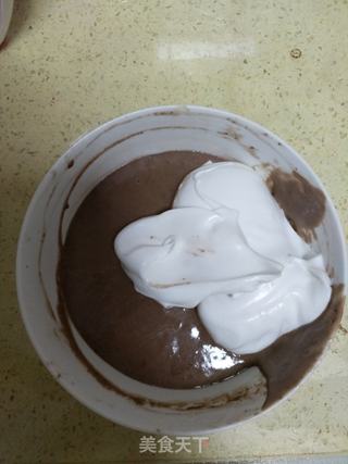 可可咕咕霍夫戚风的做法步骤:8