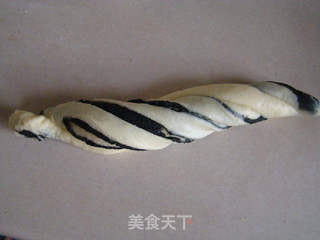 黑芝麻蓉面包(汤种)的做法步骤:7
