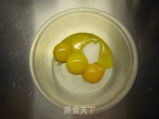 做个跟苹果6有关的--彩绘小苹果蛋糕卷的做法步骤:4