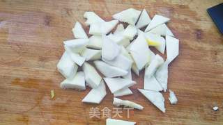 柚子皮炒肉的做法步骤:2