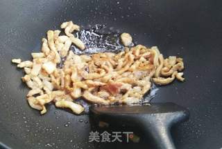 柚子皮炒肉的做法步骤:5