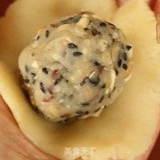 杂粮果仁月饼的做法步骤:7