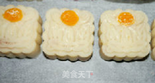 南瓜桂花冰皮月饼的做法步骤:16