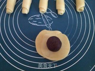 红豆馅酥皮月饼的做法步骤:13