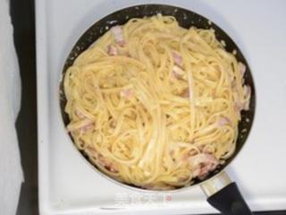 马苏里拉白汁意大利面的做法步骤:11