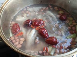 凤爪养颜汤的做法步骤：7