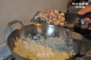 简单美味的巴沙鱼炒饭的做法步骤:14