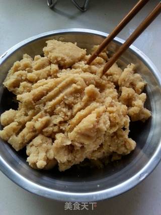 莲蓉蛋黄月饼的做法步骤:4